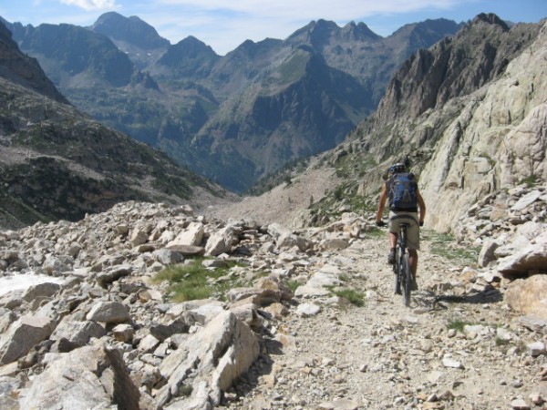 Descente du Colletto del Valas : Le paysage change après le Colletto del Valasco