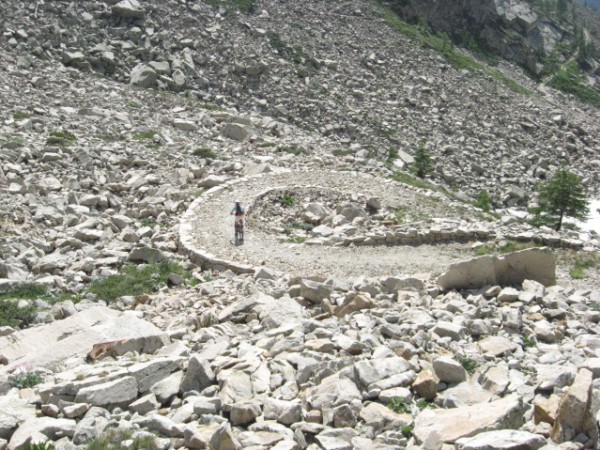 #16 Descente du Colletto del Valas : Ils ont même fait des lacets ! Descente du Colletto del Valas : Ils ont même fait des lacets !