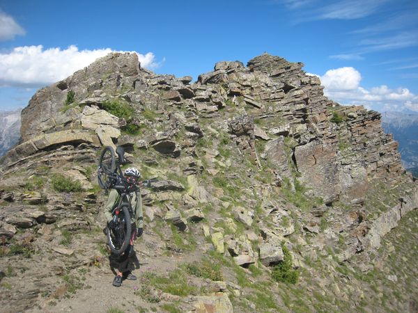 #8 Descente de la crête : Et là, ça passe vraiment moins bien Descente de la crête : Et là, ça passe vraiment moins bien