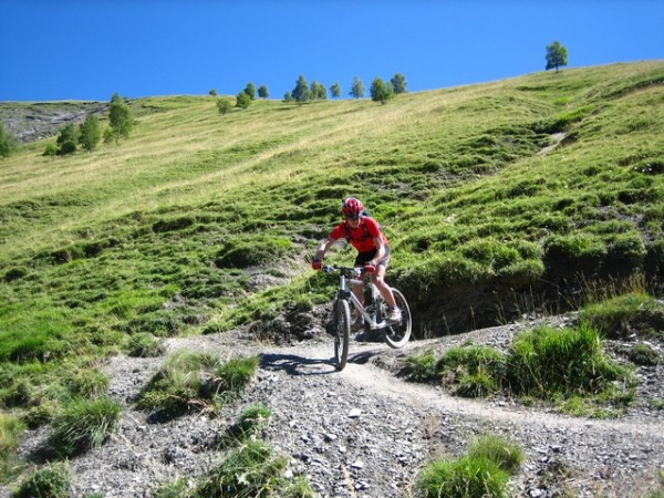 #9 Carlas : Quelques épingles serrées mais bien lisses sur le GR54 Carlas : Quelques épingles serrées mais bien lisses sur le GR54