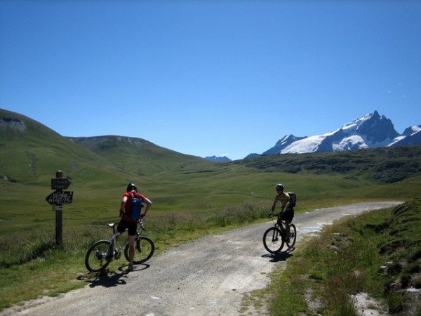 #1 Début GR54 : Fin de la piste carrossable et début du GR Début GR54 : Fin de la piste carrossable et début du GR