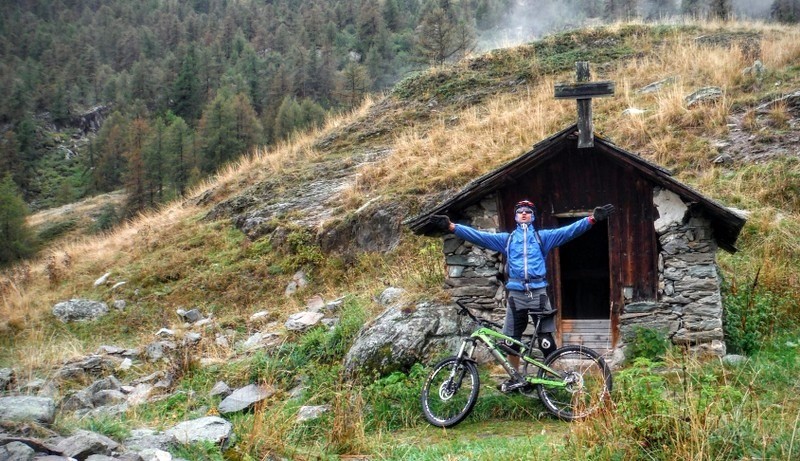 #5 Le pape François incante les cieux Le pape François incante les cieux