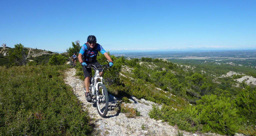#1 Sur les crêtes des Alpilles Sur les crêtes des Alpilles