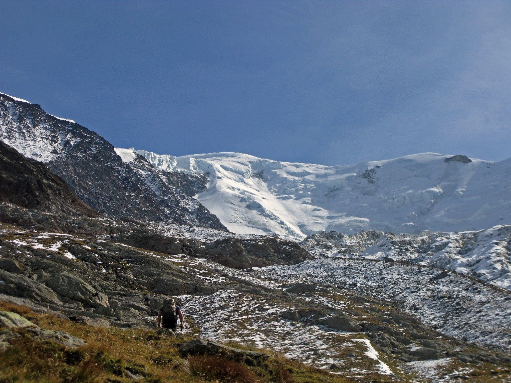 Dome du gouter et face N de l'aiguille de Bionnassay