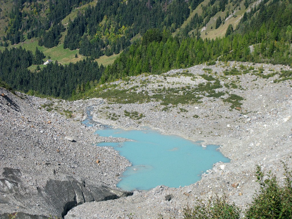 Lac terminal du Glacier de Bionnassay