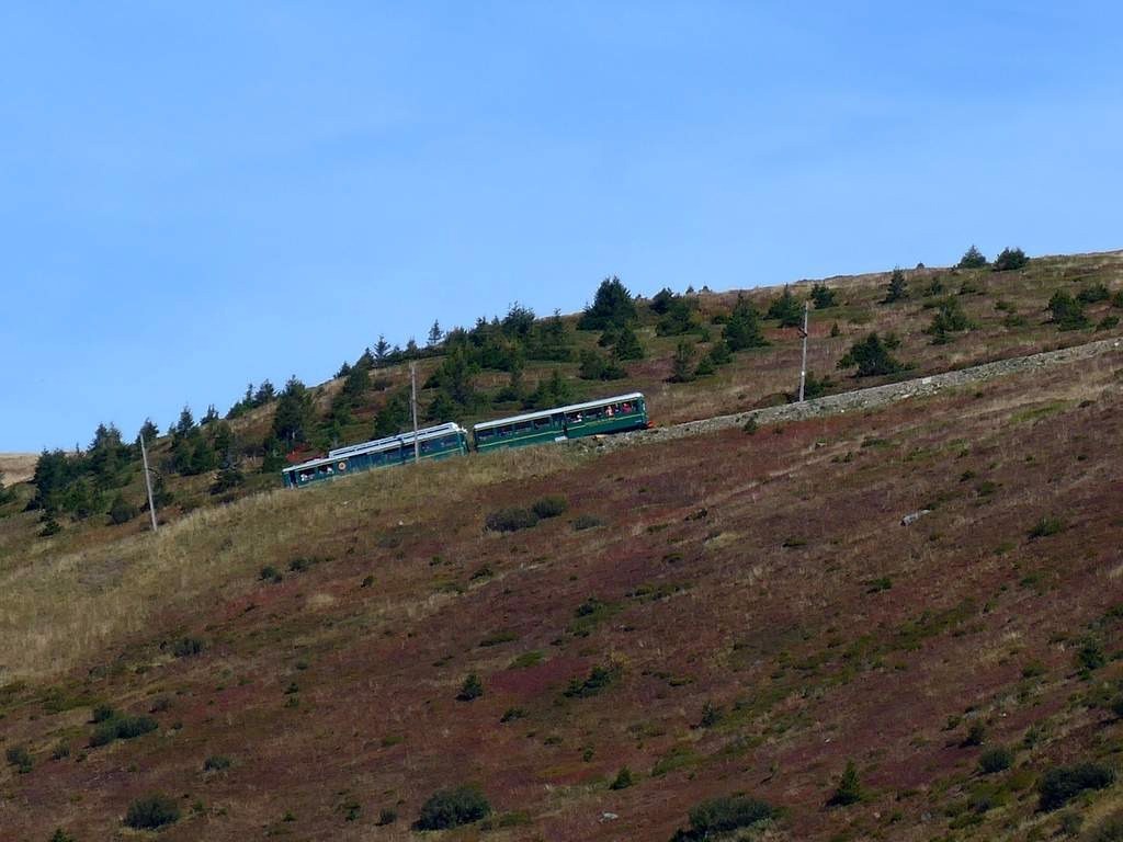 #2 Train du Nid d Train du Nid d'Aigle au loin