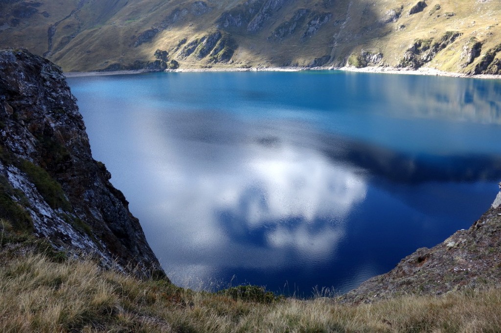 #19 Lac Bleu. Lac Bleu.