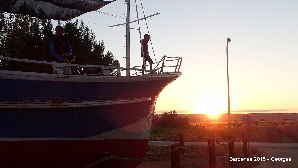 une barque en plein désert !