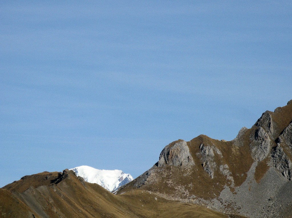 Col de Pierre Percée au pied du Crêt du rey et Mt Blanc dans le fond