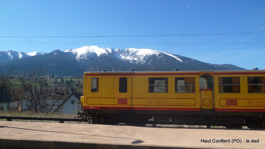 petit train  jaune