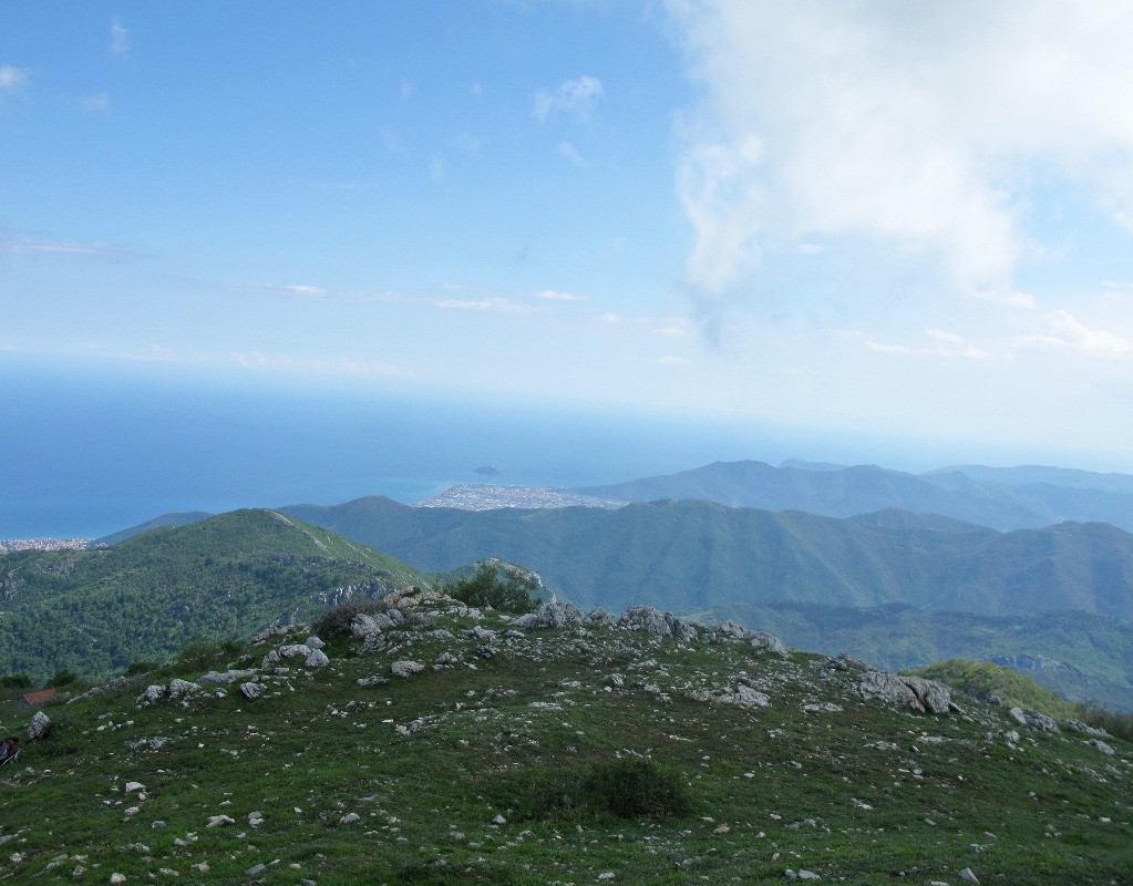 #24 Sommet du Monte Carmo Sommet du Monte Carmo
