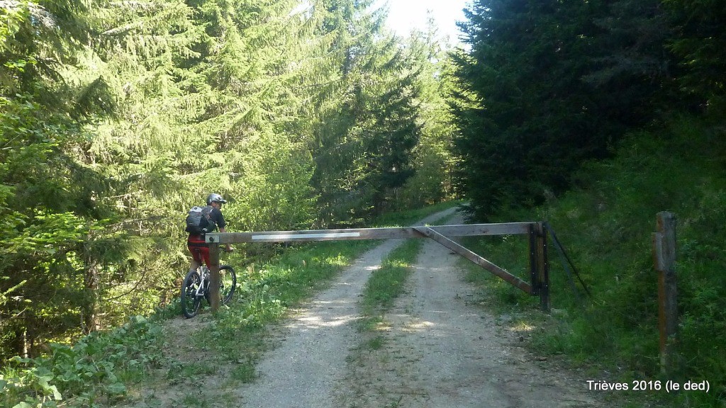 piste fermée! On contourne ?