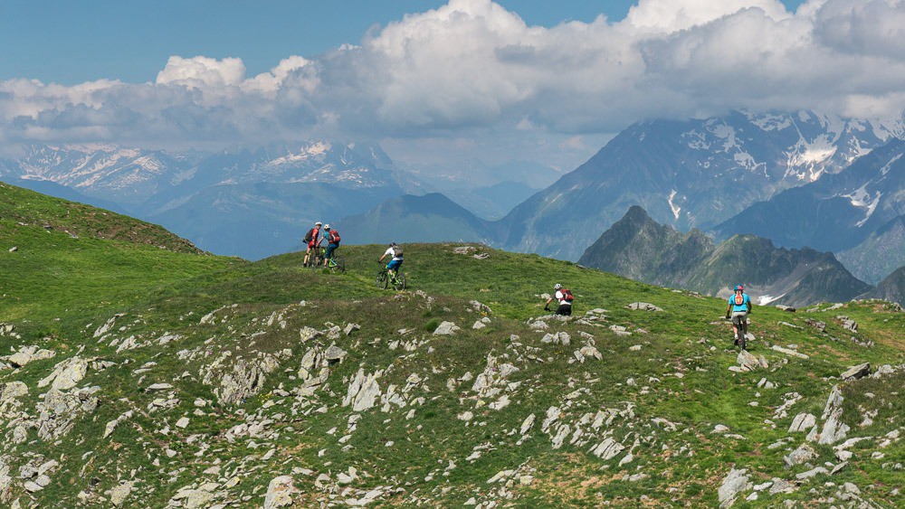 Coup d'oeil côté Haute Savoie, avec le col de Tricot bien visible

