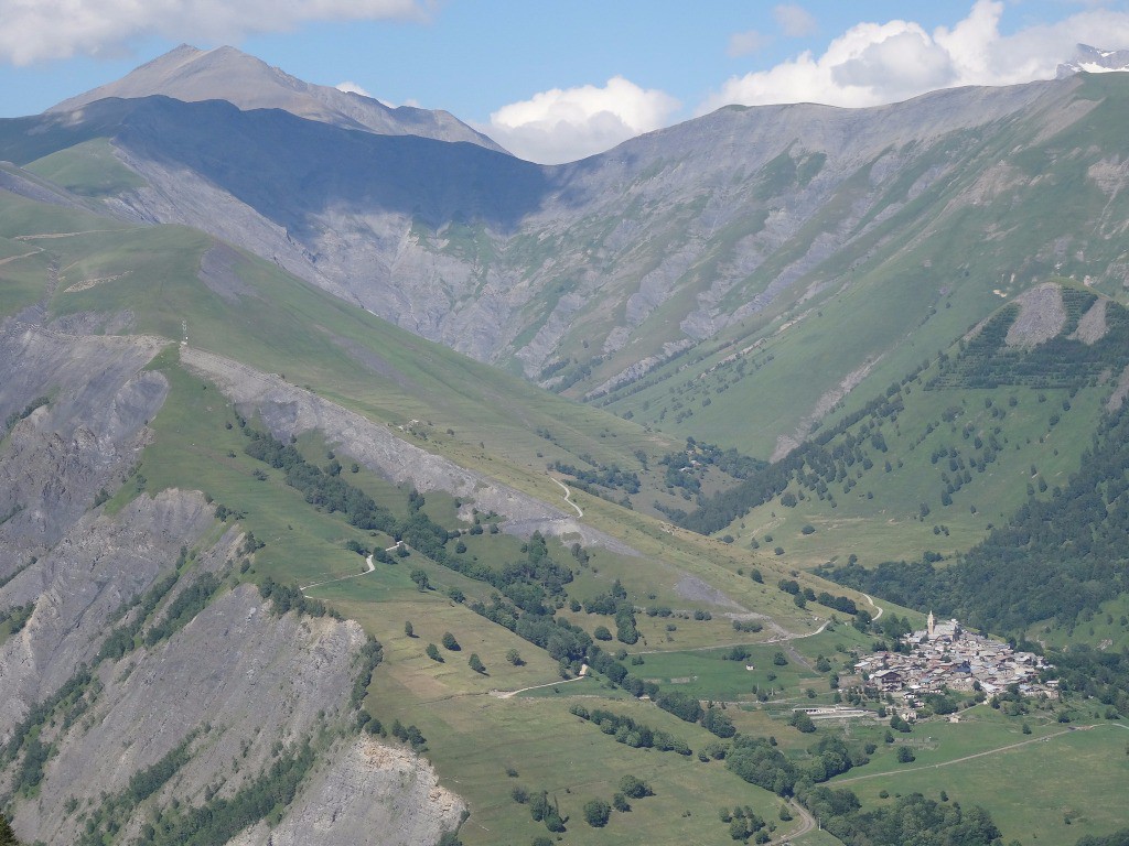 Besse depuis le Chalet de la Courbe