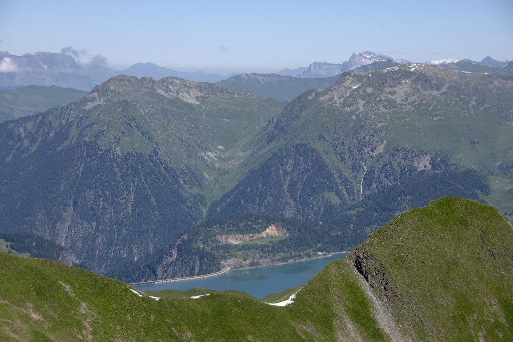 Lac de Roselend, roc des Enclaves, Pointe d'Outray