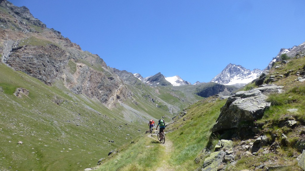 #24 Le Col est encore loin Le Col est encore loin