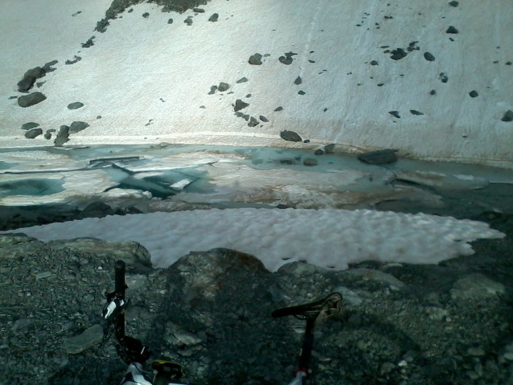 banquise au pied du glacier