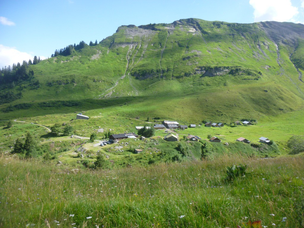 #9 Refuge et chalets de Doran Refuge et chalets de Doran