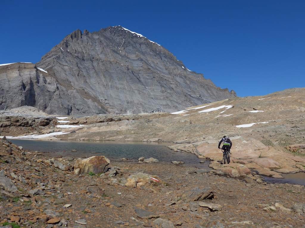 Arrivée au Lötschenpass