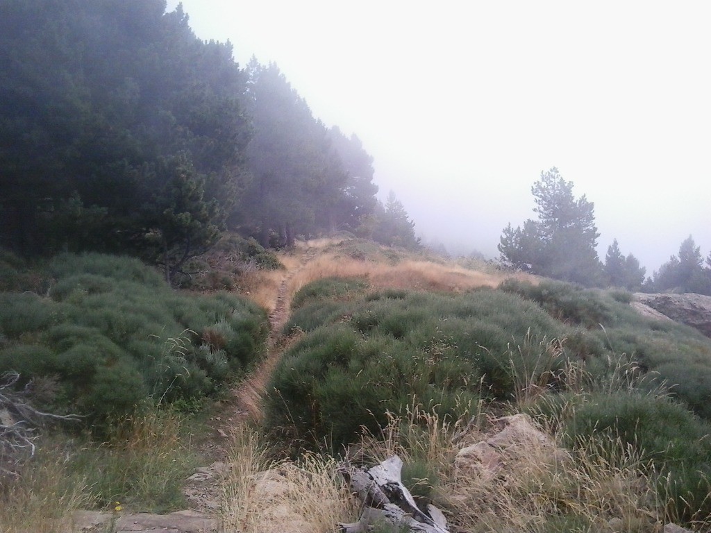 Au dessus de Llar, entrée dans les nuages