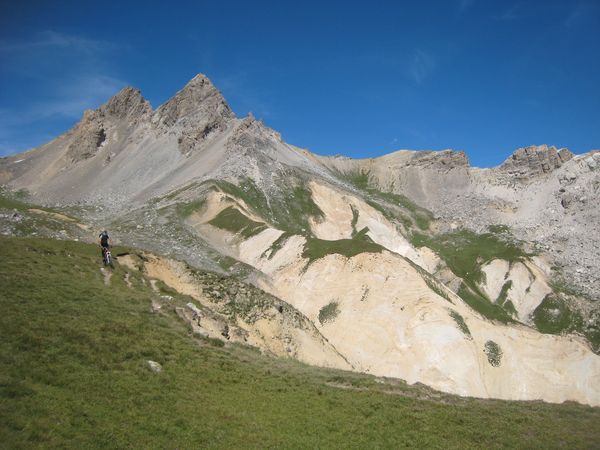 Ambiance : Sur le haut, on passe d'un univers à un autre.