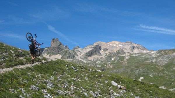 Traversée vers le Vallon : Beau point de vue sur le Mont Thabor