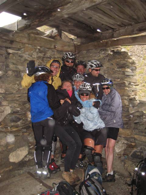 #4 Le groupito, motivé ! : Finalement ça a des avantages d Le groupito, motivé ! : Finalement ça a des avantages d'être au froid... Comme ça on en profite pour tous se réchauffer !