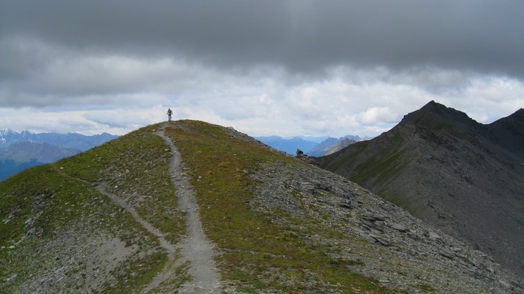 #8 Le ciel nous tombe sur la tête : Du pic de Malrif vers la crête aux Eaux Pendantes Le ciel nous tombe sur la tête : Du pic de Malrif vers la crête aux Eaux Pendantes