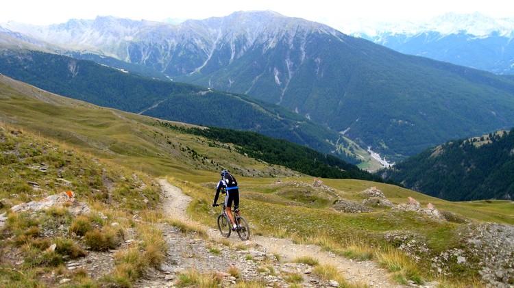 #19 Autoroute : A fond vers Aiguilles Autoroute : A fond vers Aiguilles