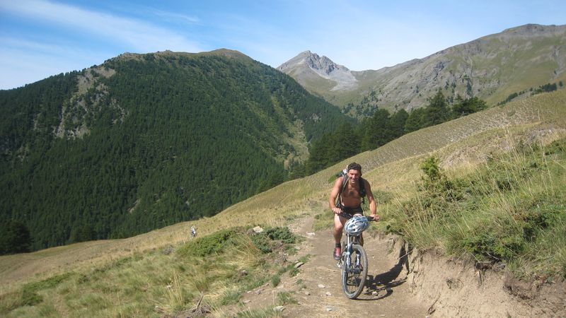 #1 Montée à Malrif : GR au dessus de la bergerie Montée à Malrif : GR au dessus de la bergerie