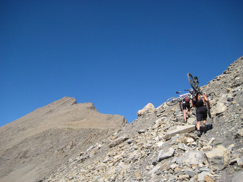 #22 Pas du Reverdillon : Le dernier portage nous rapproche du Grand Bérard. Pas du Reverdillon : Le dernier portage nous rapproche du Grand Bérard.
