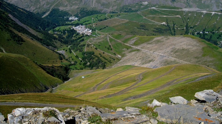 #1 Besse vu d Besse vu d'en haut : Très roulante la piste pour rejoindre le plateau