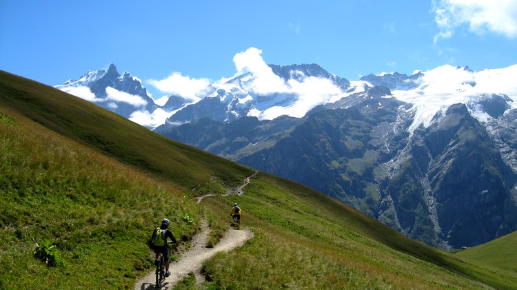 #7 Grande traversée : Très beau passage avant la descente sur le Chazelet Grande traversée : Très beau passage avant la descente sur le Chazelet