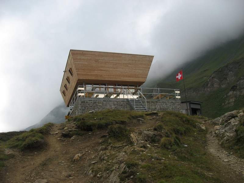 #5 Cabane Corno-Gries : La cabane CAS Corno-Gries sous le Cornopass Cabane Corno-Gries : La cabane CAS Corno-Gries sous le Cornopass