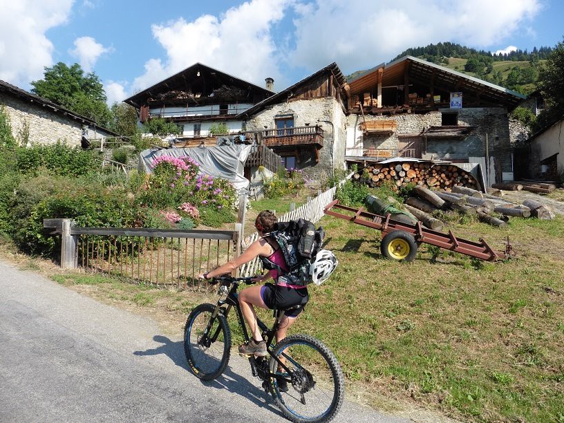 Arrivée aux Echines du Dessus
