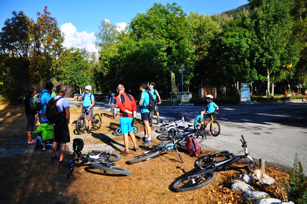 Rassemblement matinal au soleil