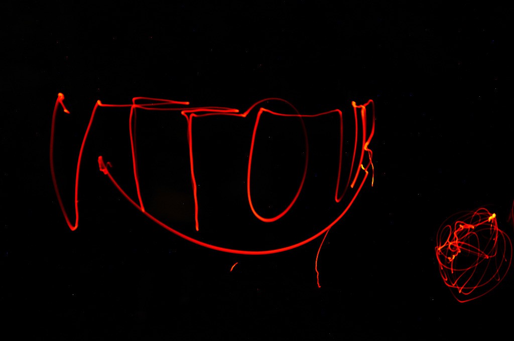 #32 Les ados se sont bien amusé pour nous faire ce logo de feu Les ados se sont bien amusé pour nous faire ce logo de feu