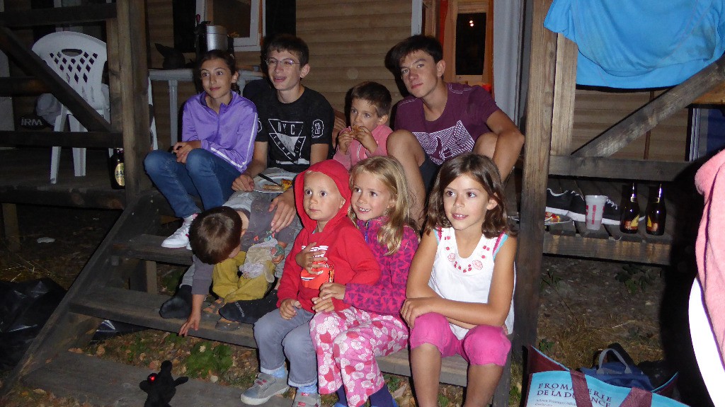 #1 Les enfants lors de la soirée Les enfants lors de la soirée