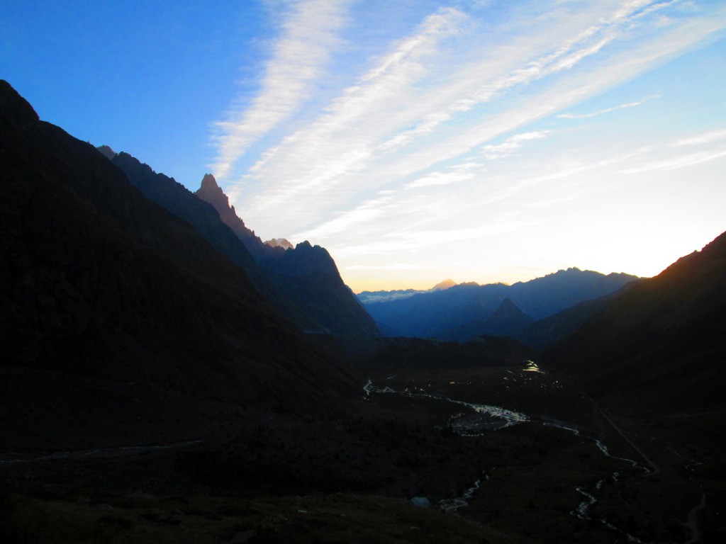#6 lever de soleil sur l"Aiguille Noire de Peuterey lever de soleil sur l\