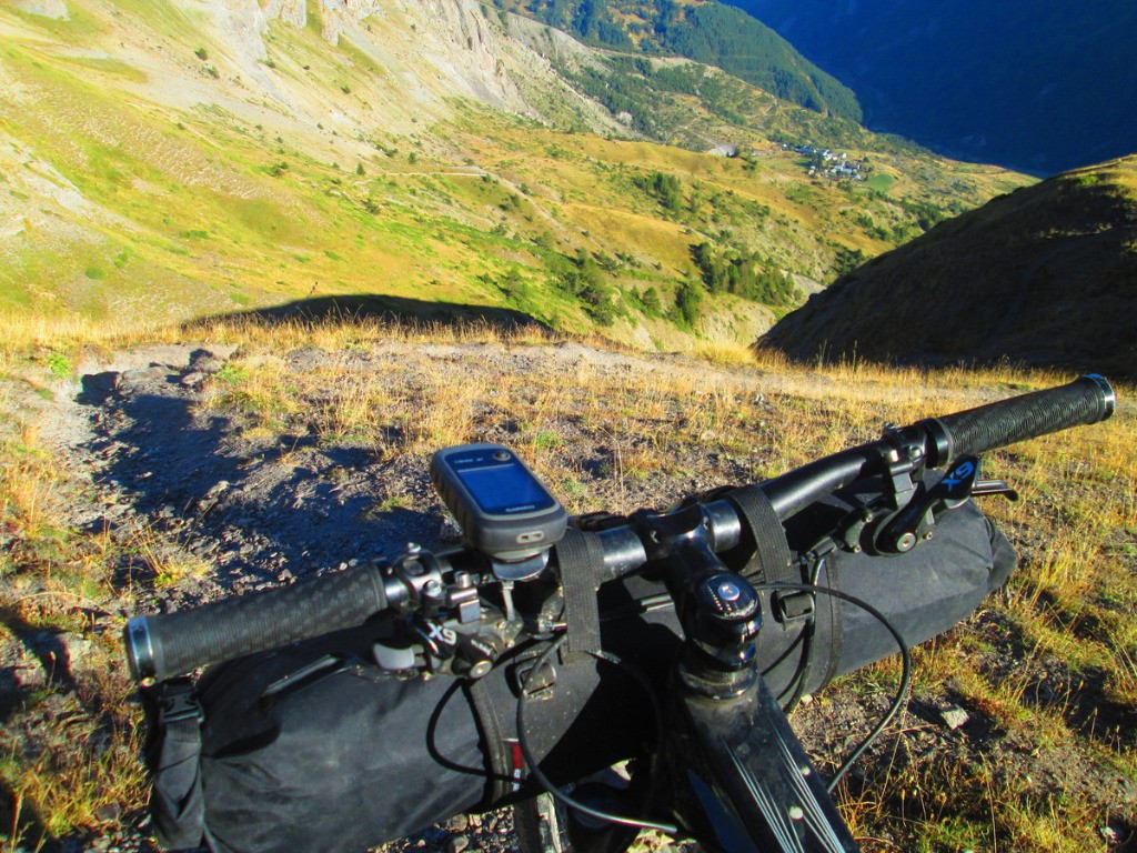 Descente du col de Mirandol sur St Ours.