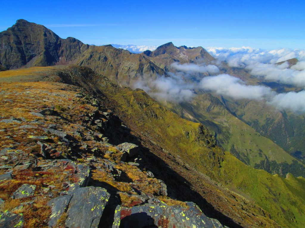 Du sommet vers Maubermé, Serre haute, Crabère