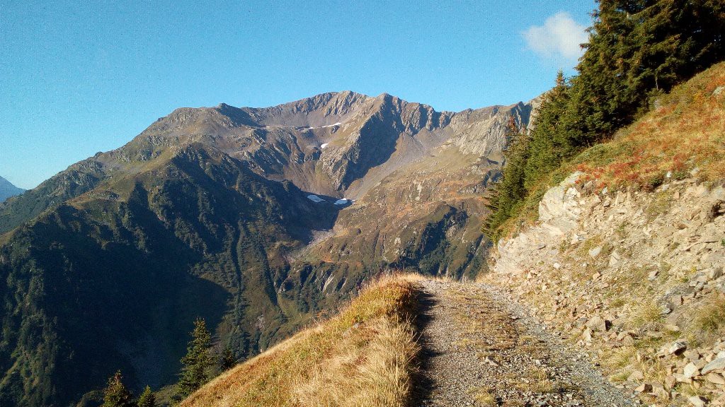 traversée légèrement ascendante après Le Chalet du Lac