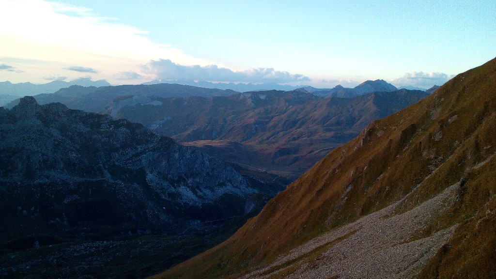 en dessous le Passeur de Pralognan, vue sur Cormet d'Arêches