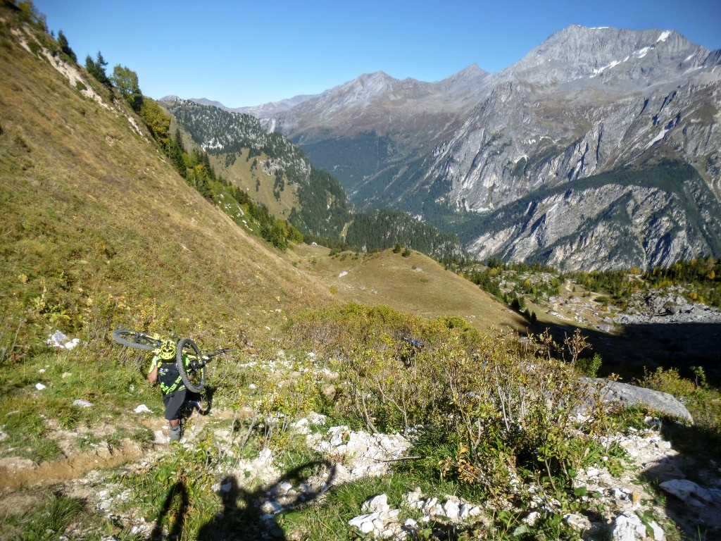 Les 400m de portage du jour par le Couloir de la Grande Pierre