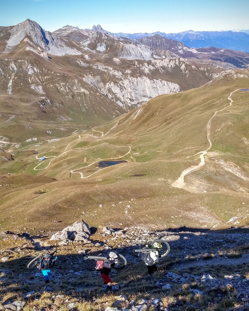 Portage pour le sommet du Petit Mont Blanc