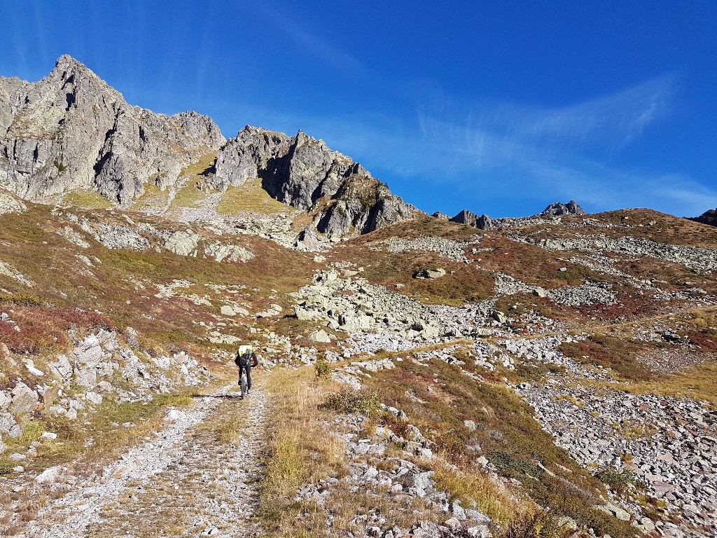 La piste, Arrivée du télésiège du Col du Cornu > Montagne de la Parsa : avec le peu de passage, la piste n'est pas toujours lisse.