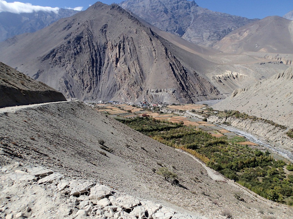 Kagbeni où on ne passera pas, on file vers Jomsom ...