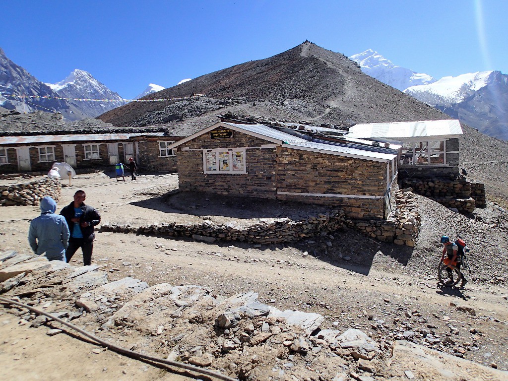 Arrivée à Thorung High Camp (4925m)...
Demain le col !