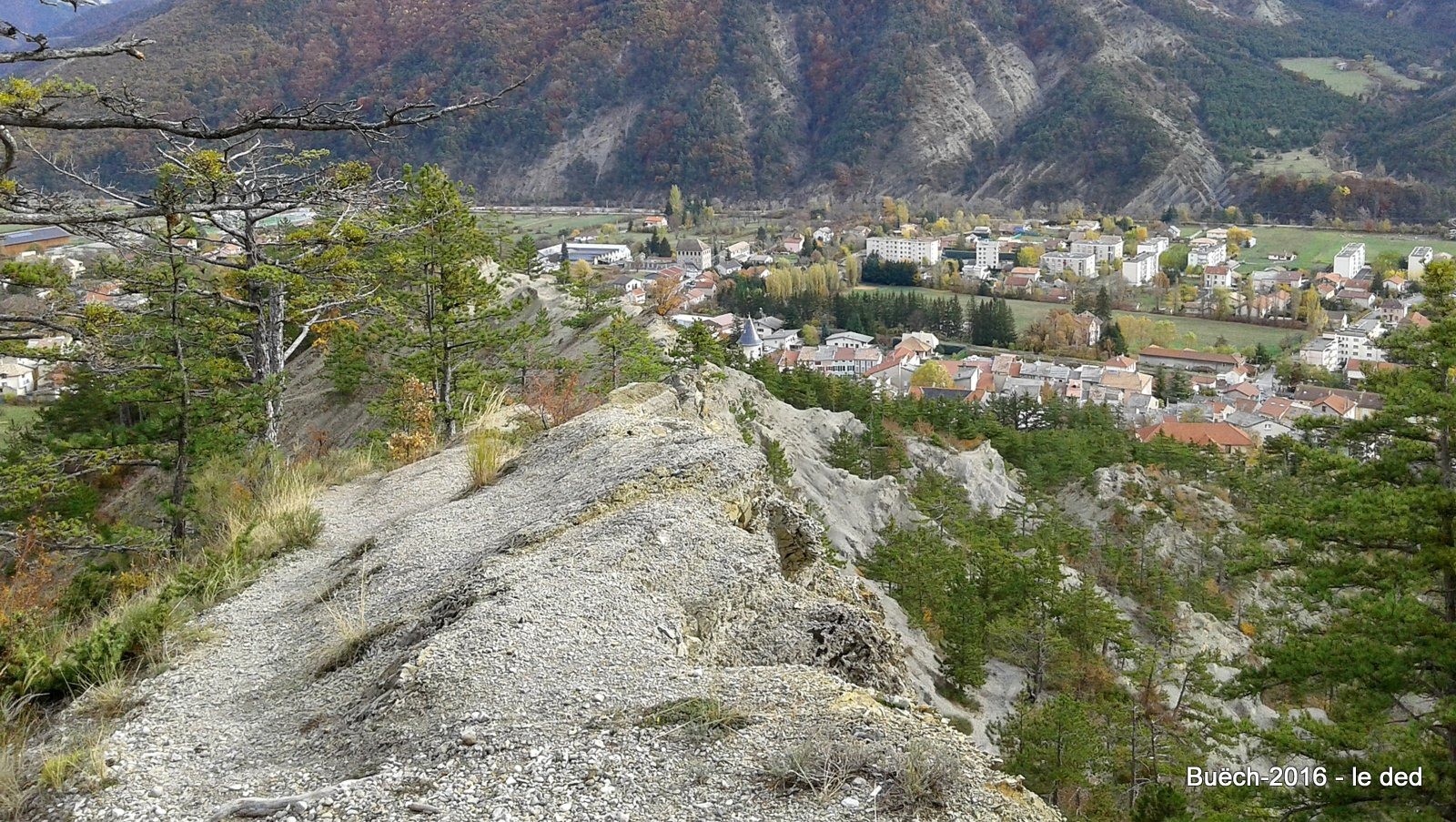 la crête du chemin de Ronde