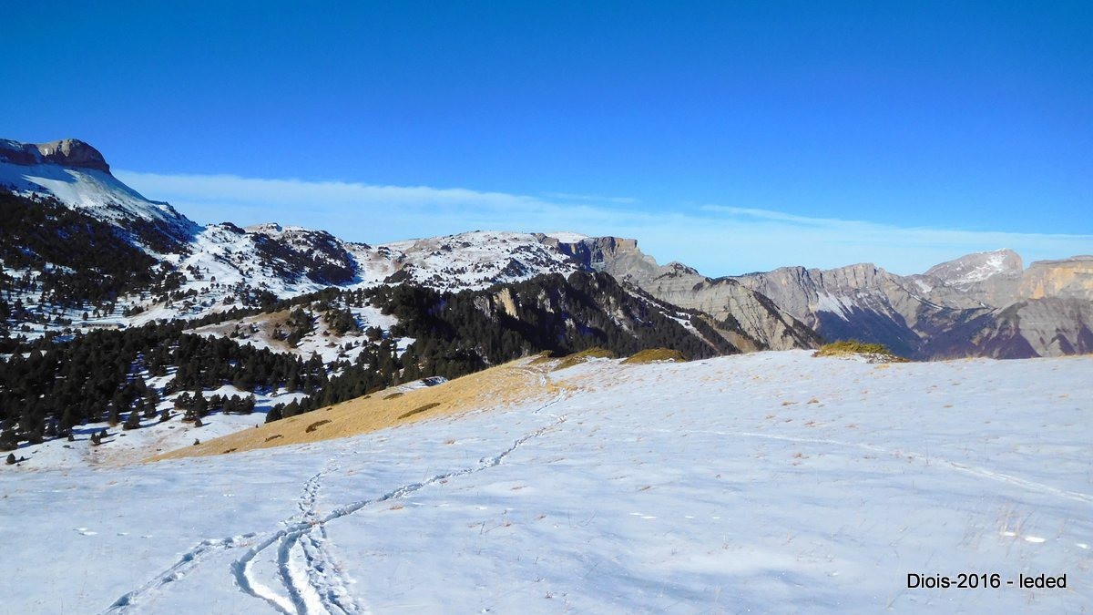 plateau du Vercors, vallon de Combau.
Spéciale dédicace pour mon ami Raymond. J'ai vu ta place réservée CC en montant ;-) 